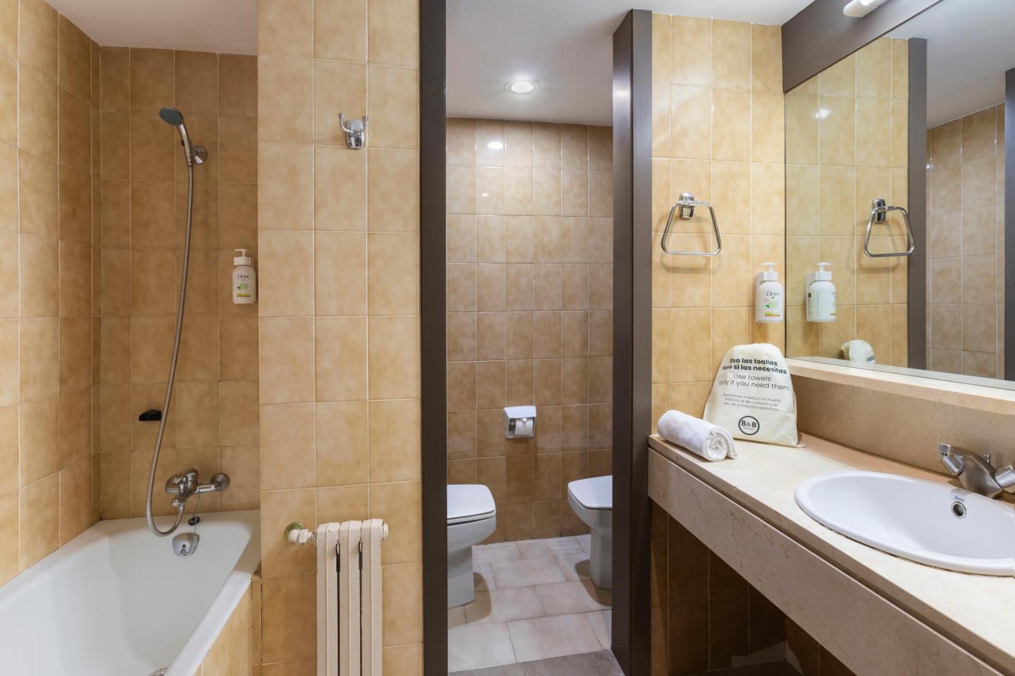 B&B Hotel Zaragoza Royal Exterior photo